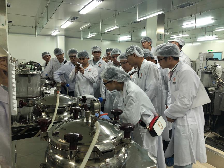 清远市基层中医药专业技术培训班 到我司进行参观学习